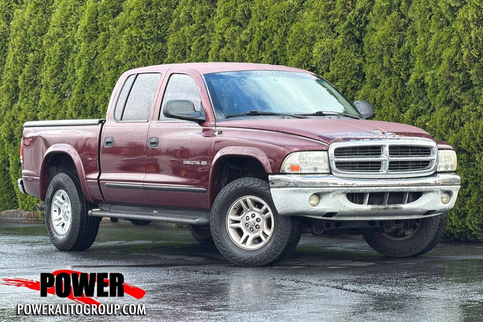 2001 Dodge Dakota Sport in Maroon — front three-quarter view