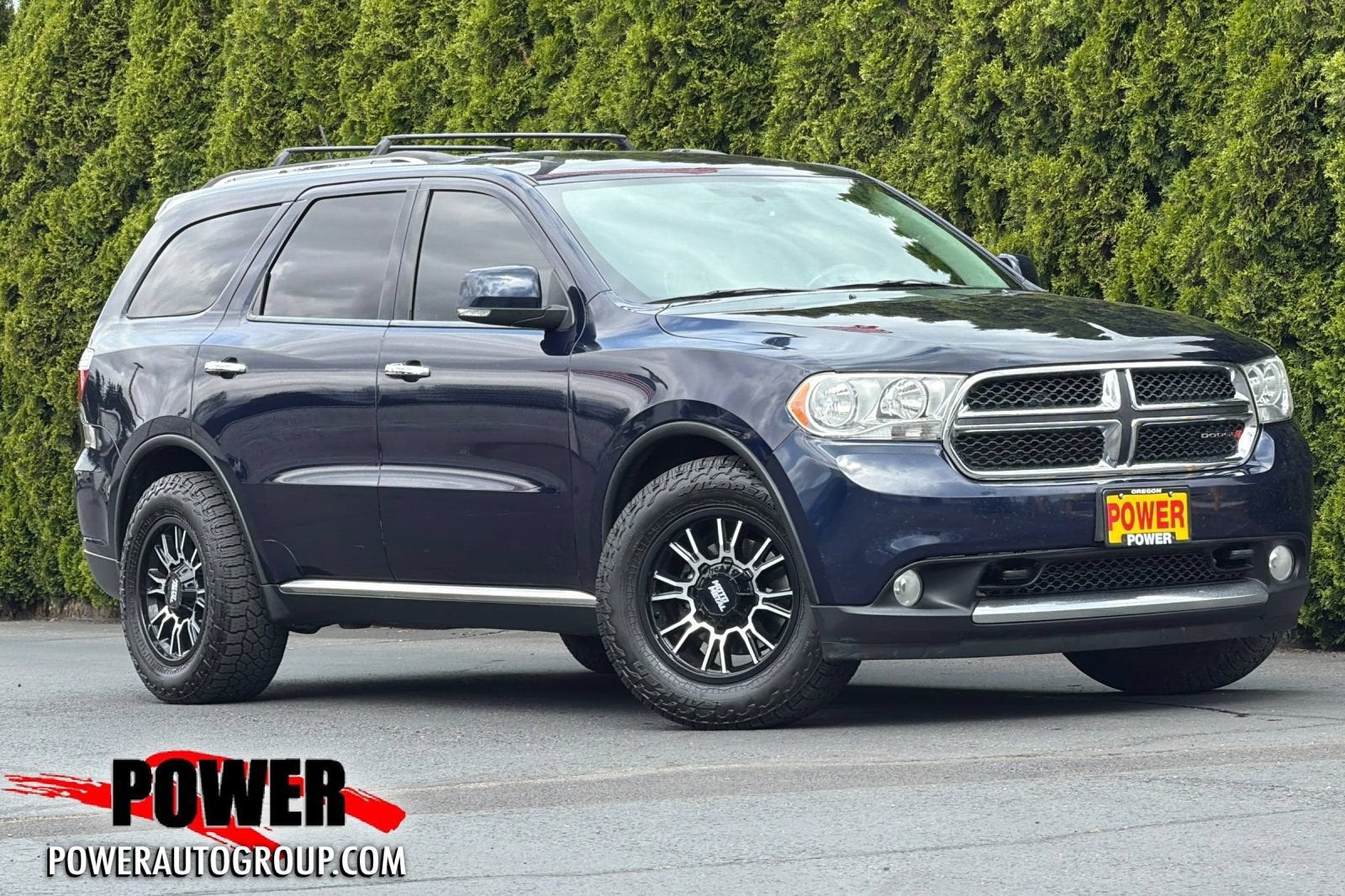 2013 Dodge Durango Crew in Blue — front three-quarter view