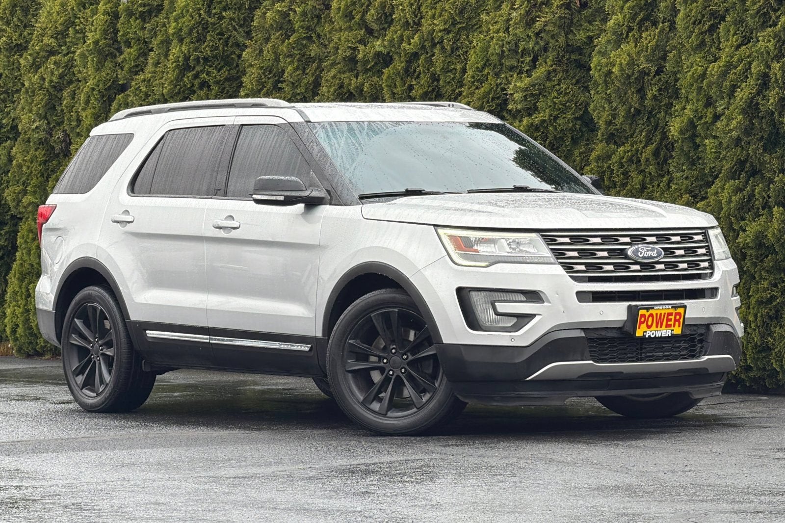 2017 Ford Explorer — side profile view