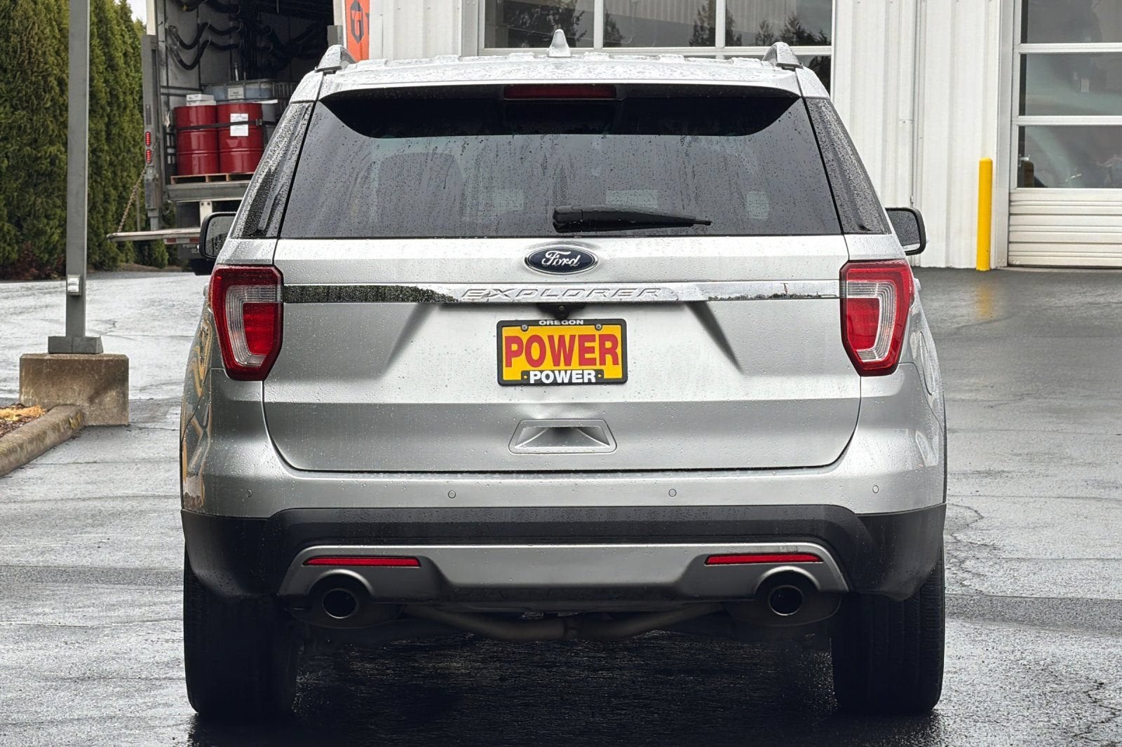 2017 Ford Explorer — detail view
