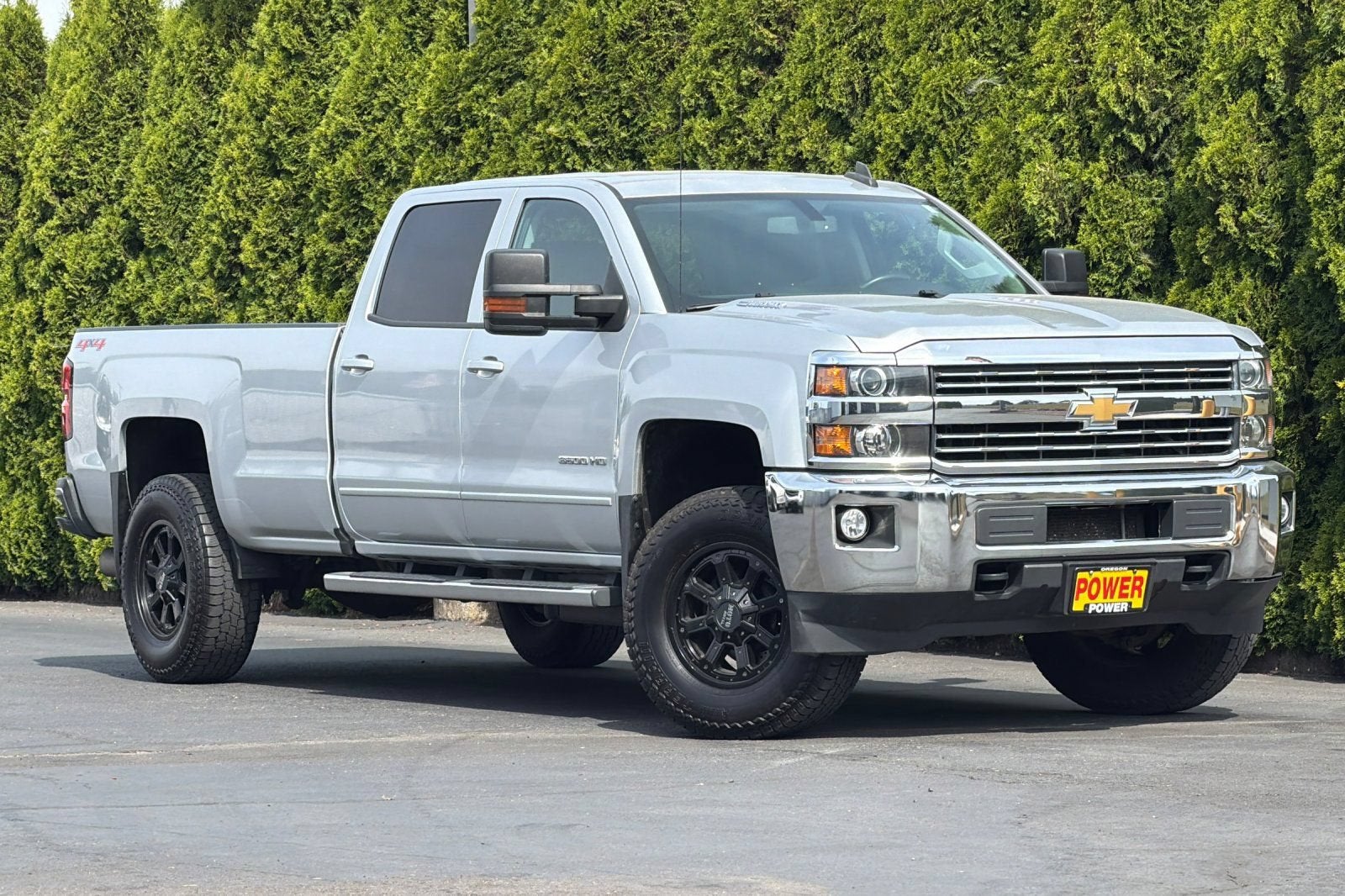 2016 Chevrolet Silverado 3500 HD — side profile view