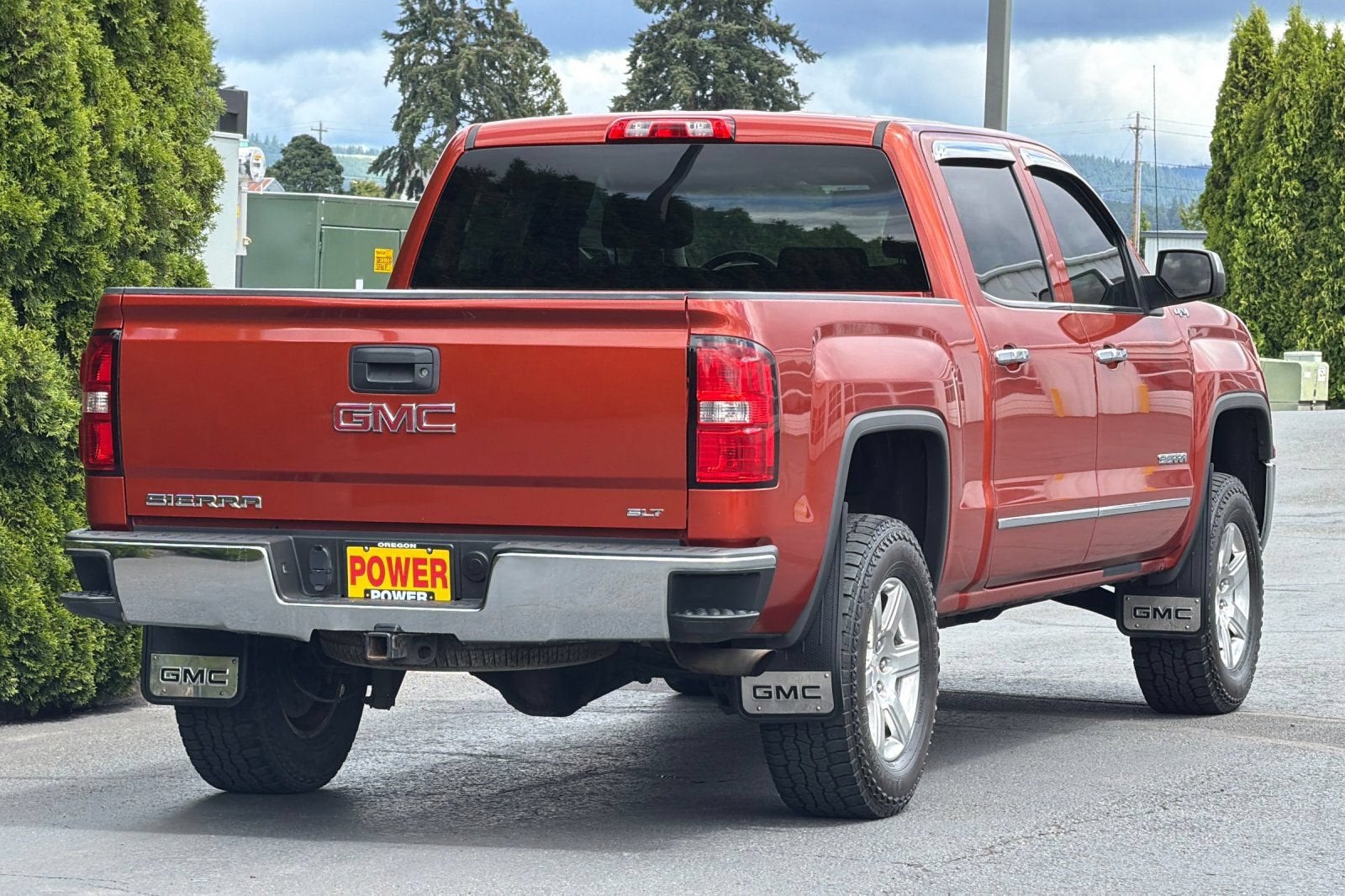 2015 GMC Sierra 1500 — interior view