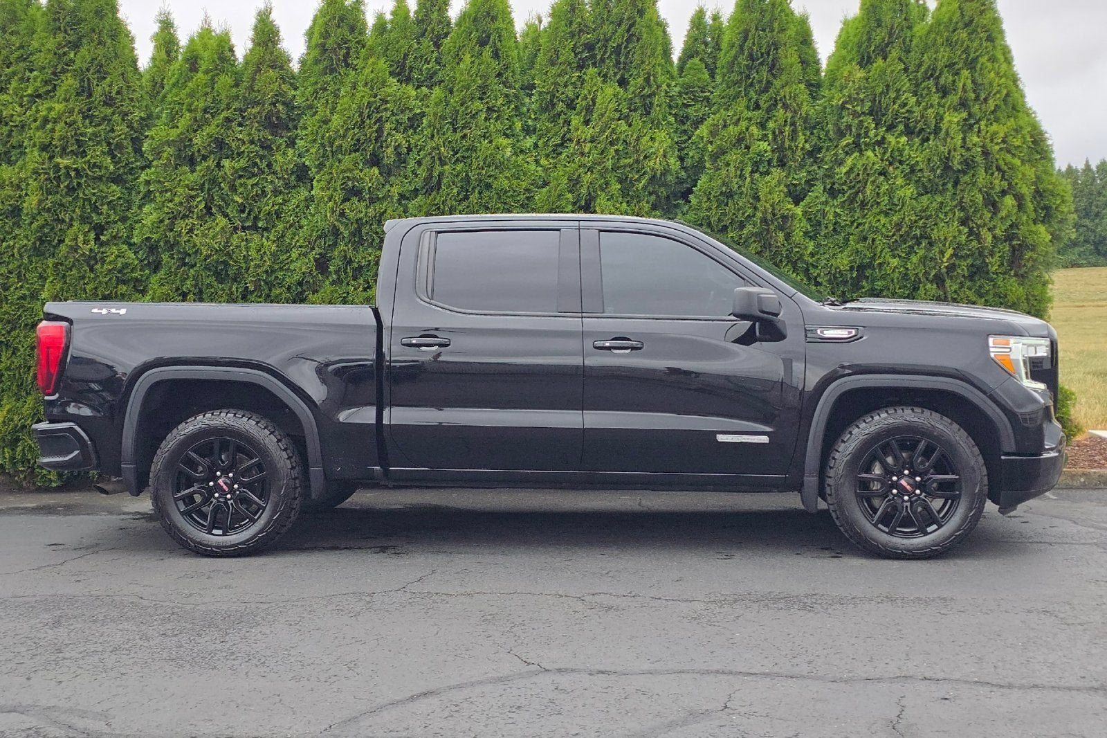 2021 GMC Sierra 1500 — rear three-quarter view