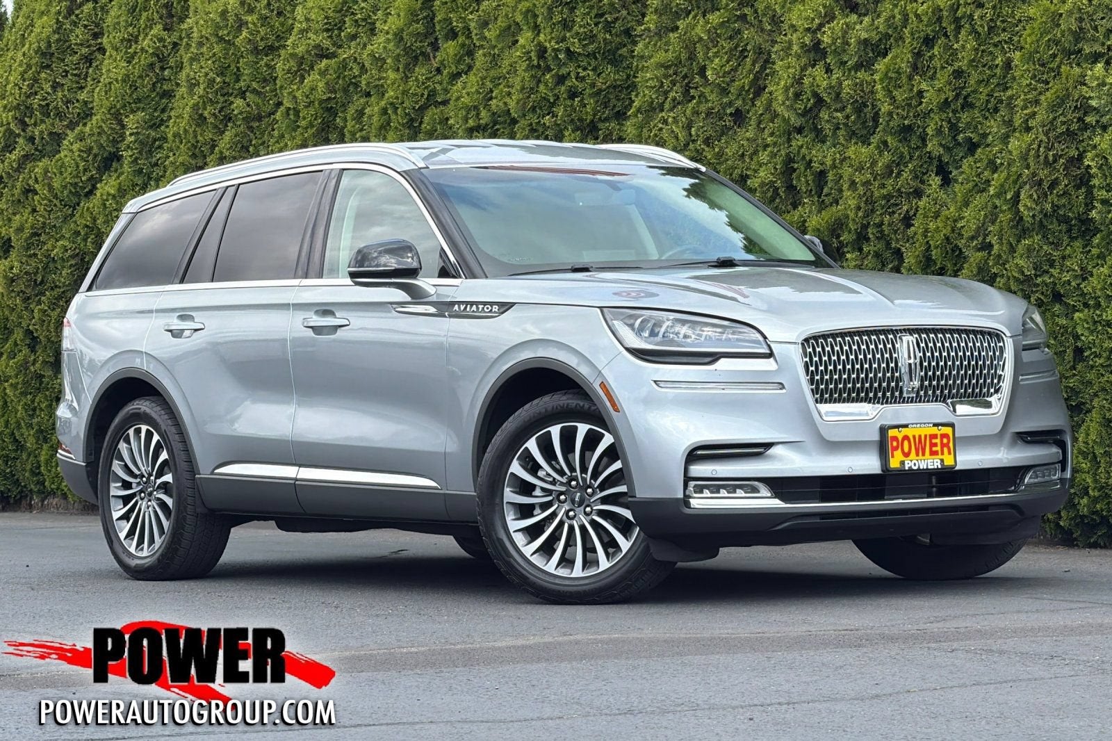 2020 Lincoln Aviator Reserve in Silver — front three-quarter view