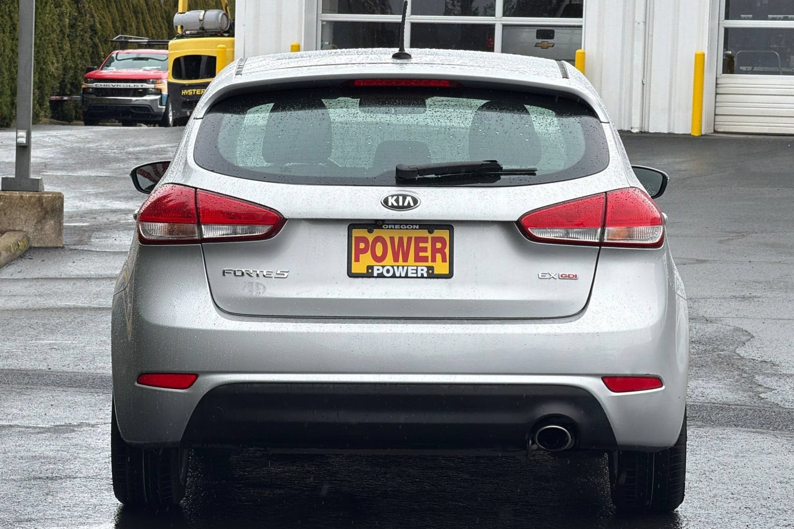 2016 Kia Forte 5-Door — detail view