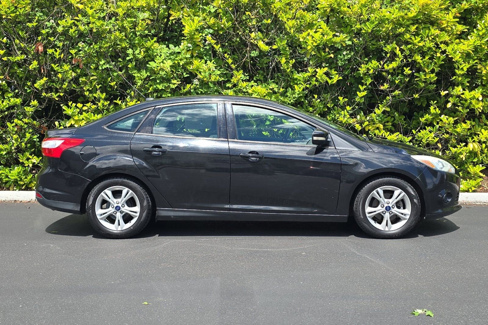 2014 Ford Focus — rear three-quarter view