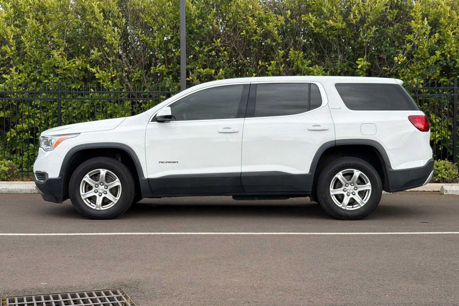 2019 GMC Acadia — detail view