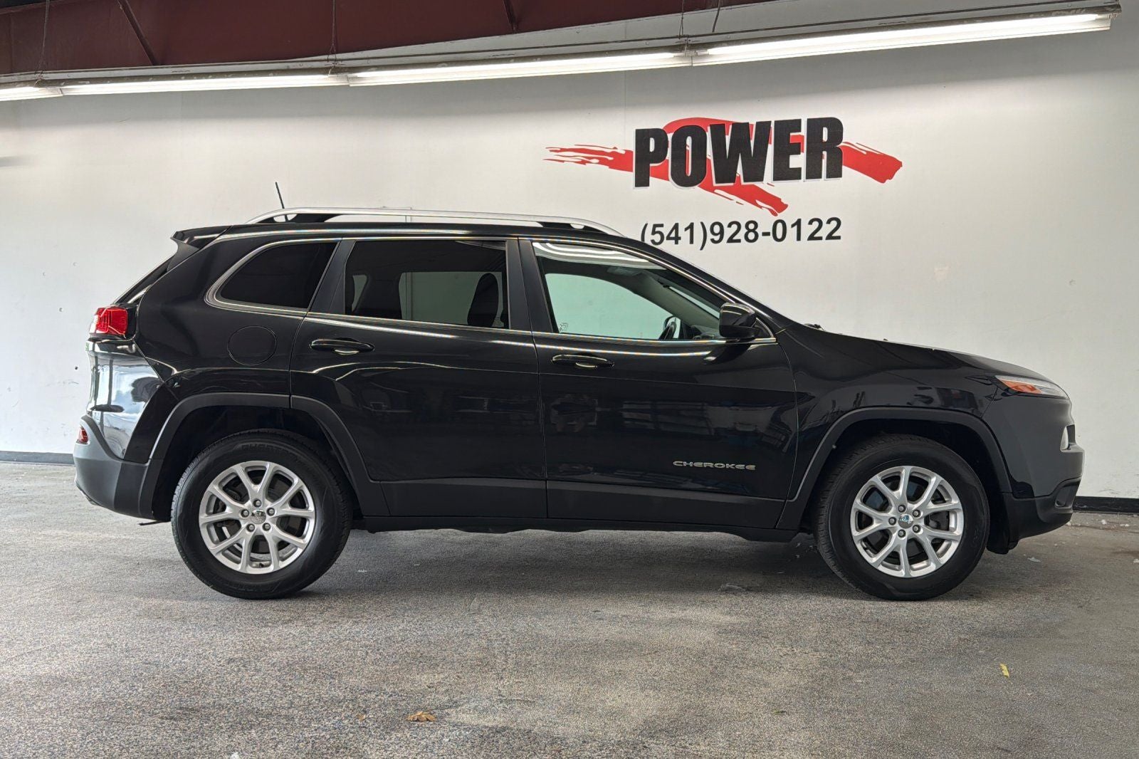 2016 Jeep Cherokee — side profile view