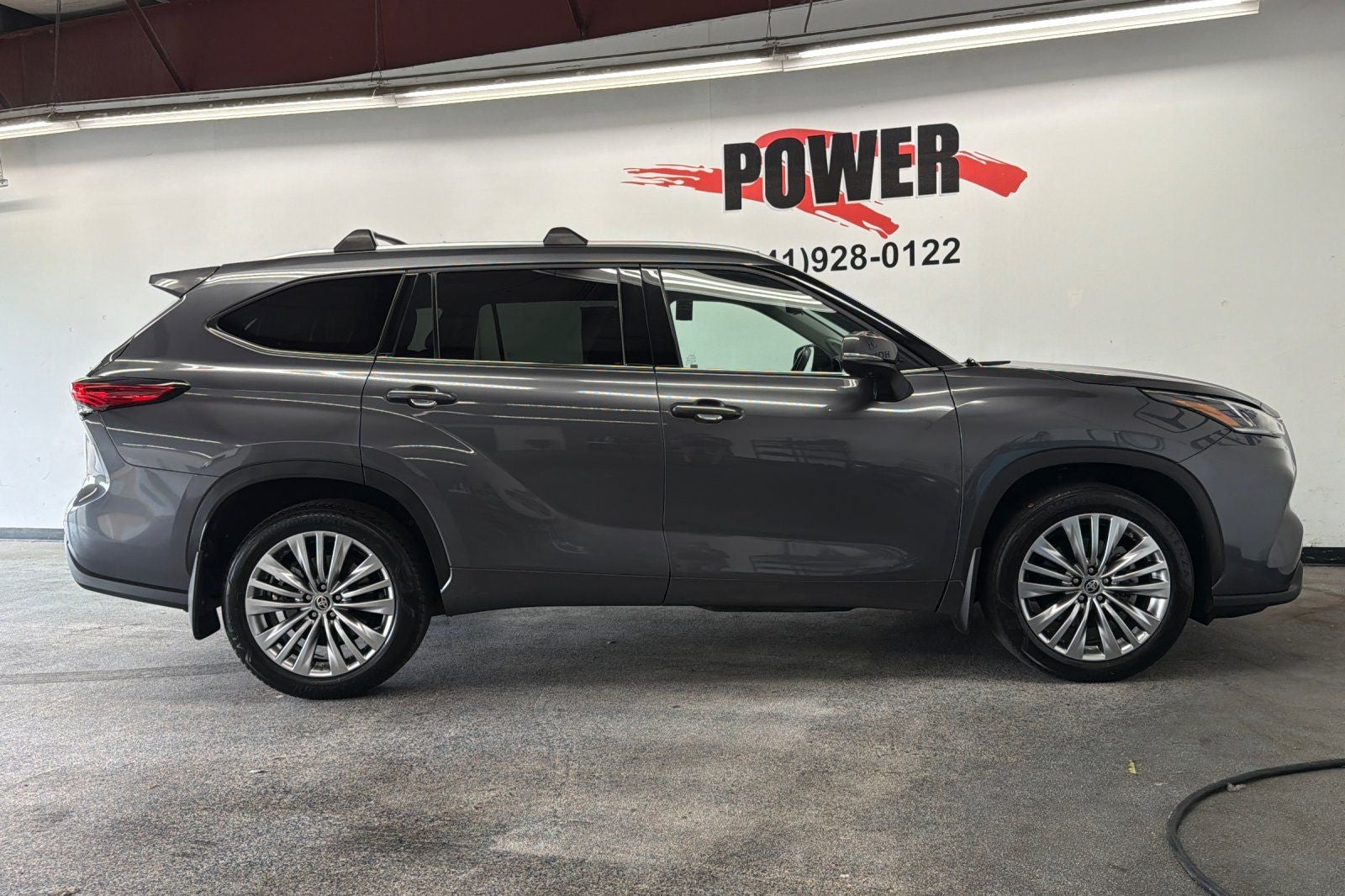 2023 Toyota Highlander — side profile view