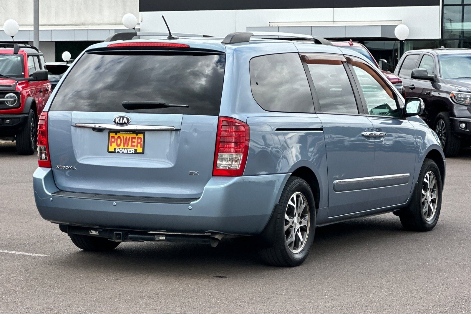 2014 Kia Sedona — interior view