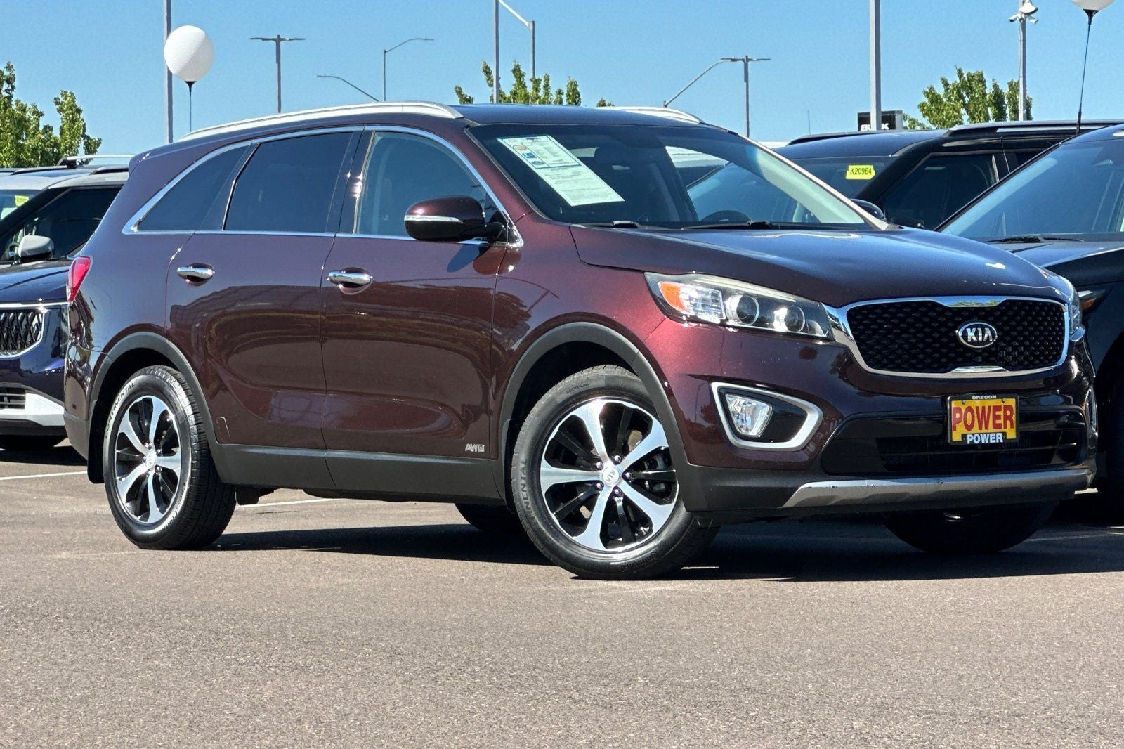 2016 Kia Sorento — side profile view