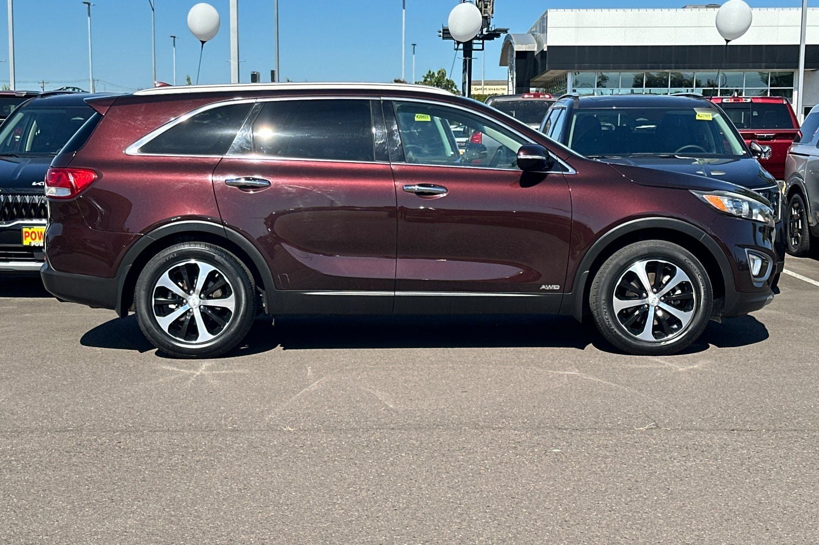 2016 Kia Sorento — rear three-quarter view